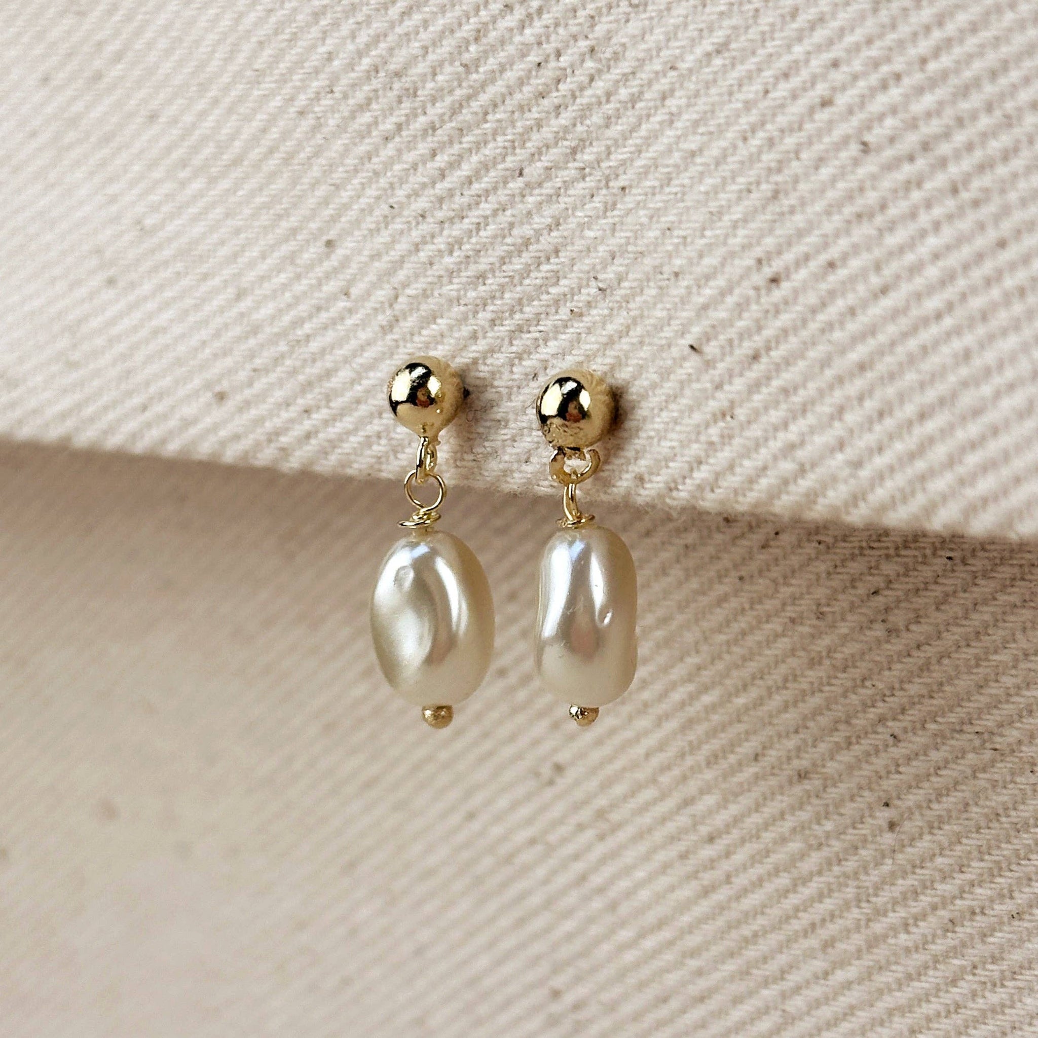 Dangle Baroque Pearl Earrings